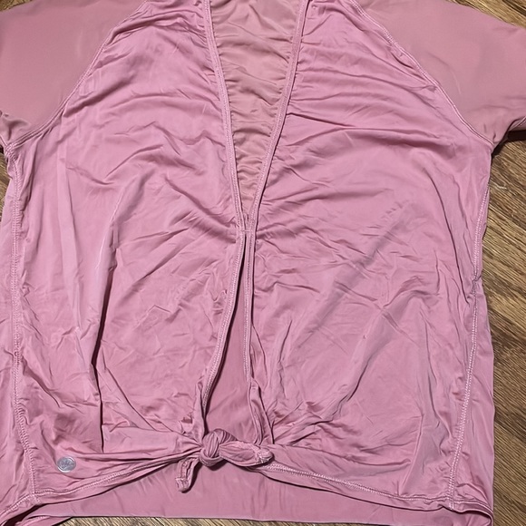 Queenieke Workout Top - Picture 2 of 5